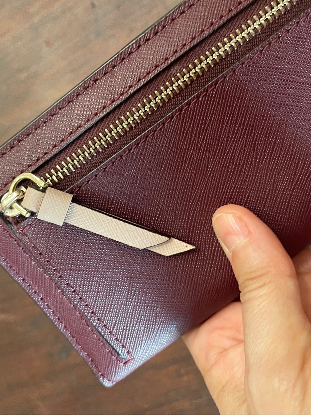 kate spade burgundy and cream wallet - Picture 7 of 7